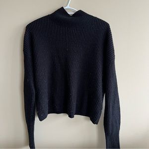 LAST CALL! Black cropped turtle neck - Simons